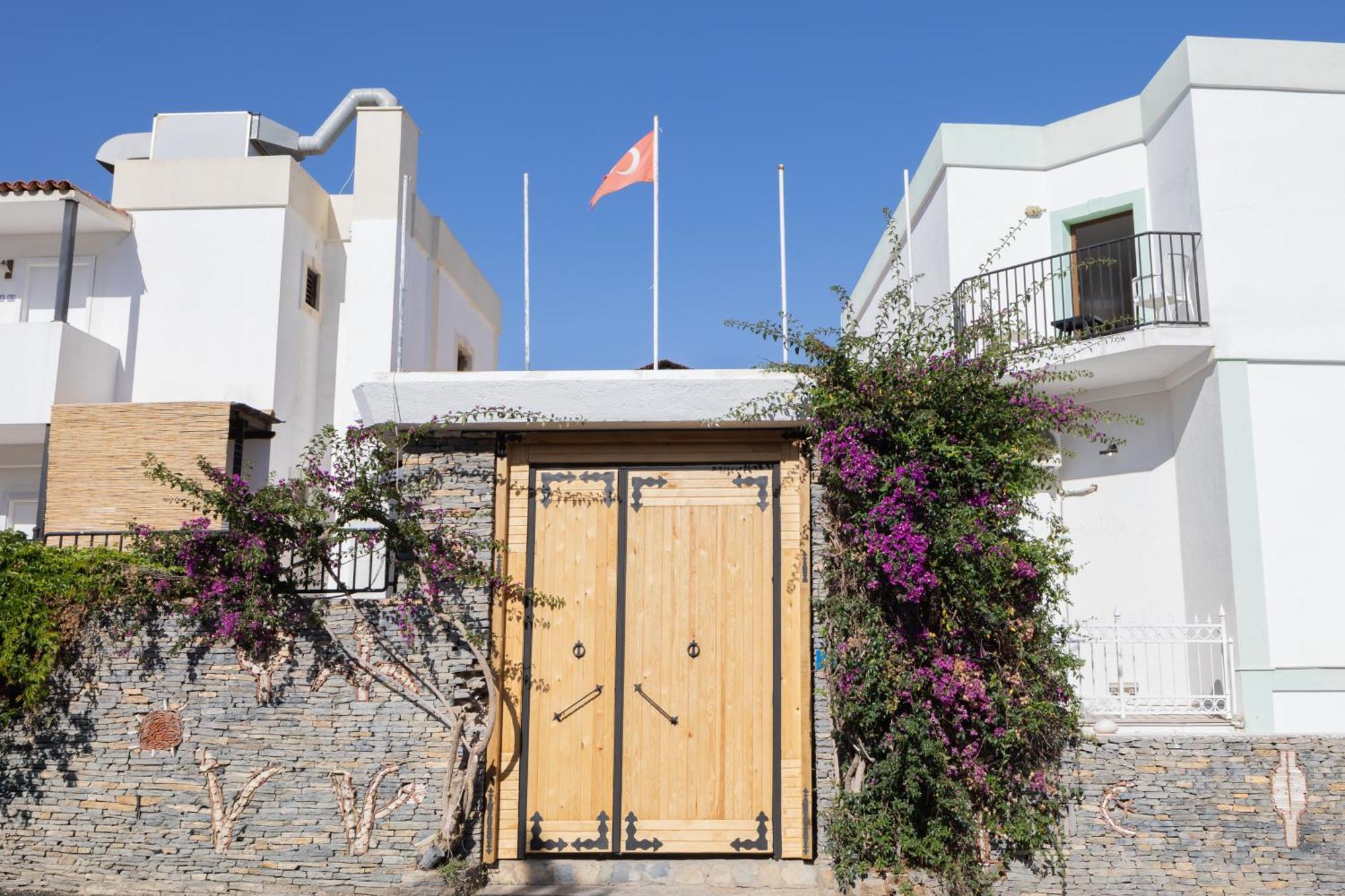Salinas Beach Hotel Bodrum-Boutique Concept Gümbet Εξωτερικό φωτογραφία